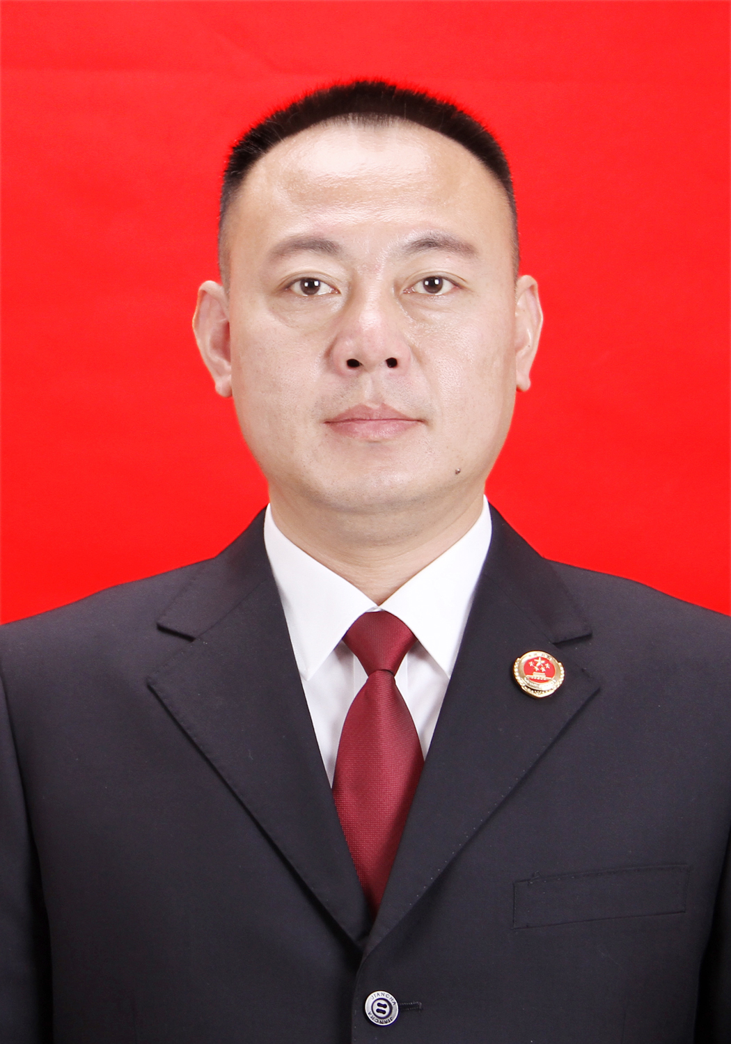 刘检一寸红底.jpg